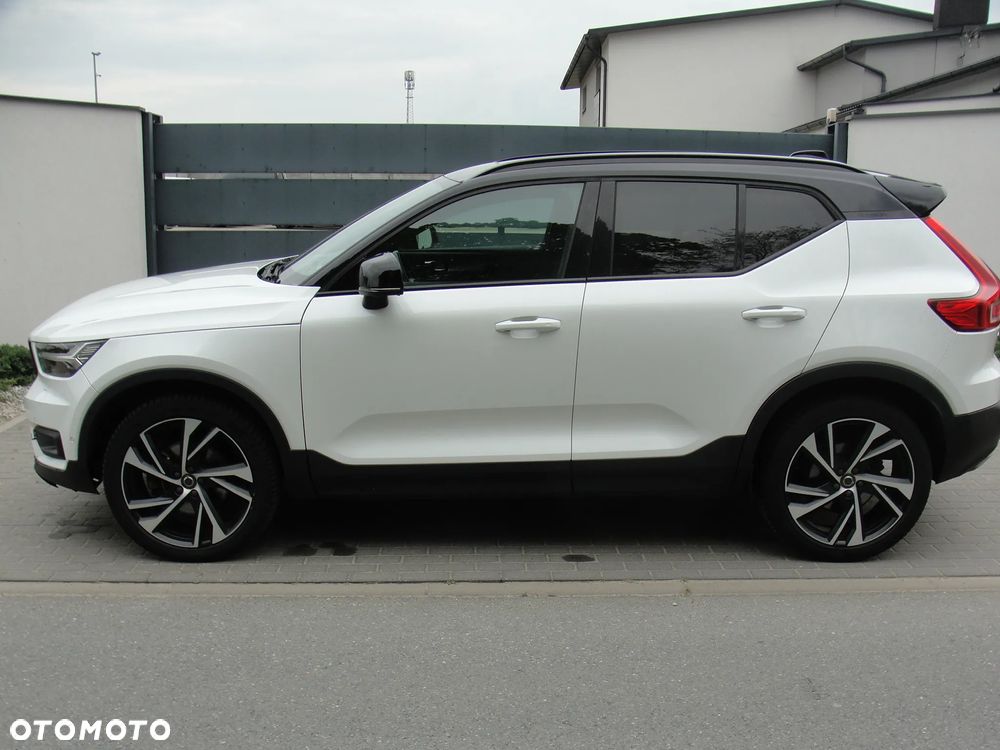 Volvo XC 40 D4 AWD Geartronic R-Design - 21