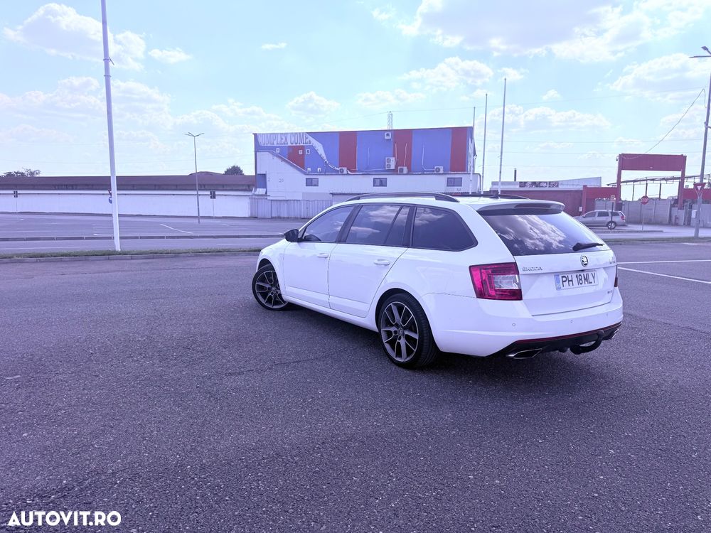 Skoda Octavia 2.0 TDI RS DSG - 8