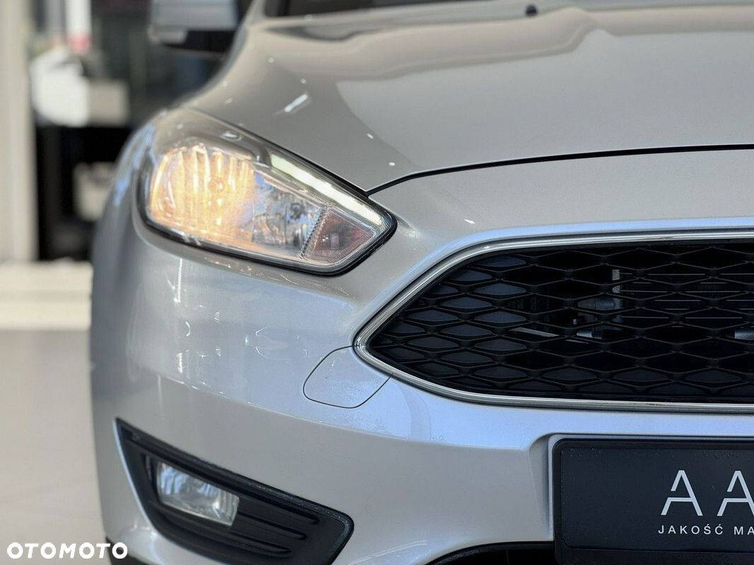 Ford Focus - 33