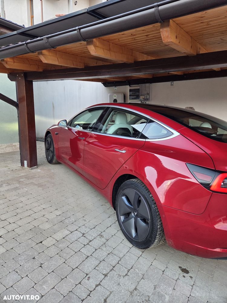 Tesla Model 3 - 11
