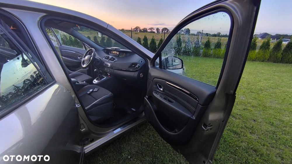 Renault Scenic dCi 110 LIMITED - 17