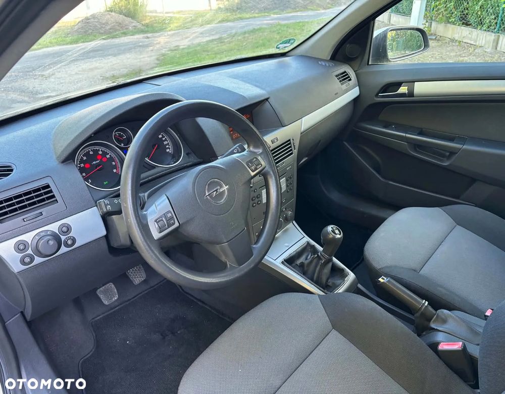 Opel Astra 1.6 Catch me now - 33