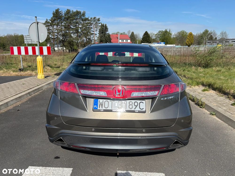 Honda Civic 1.8 Executive - 5