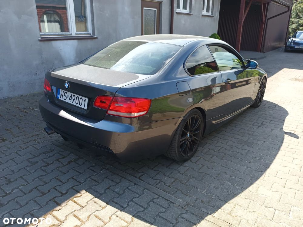 BMW Seria 3 325i - 8