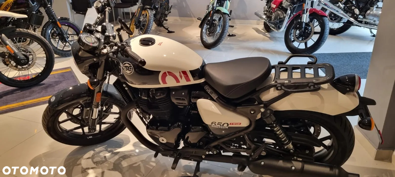 Royal Enfield Shotgun - 12