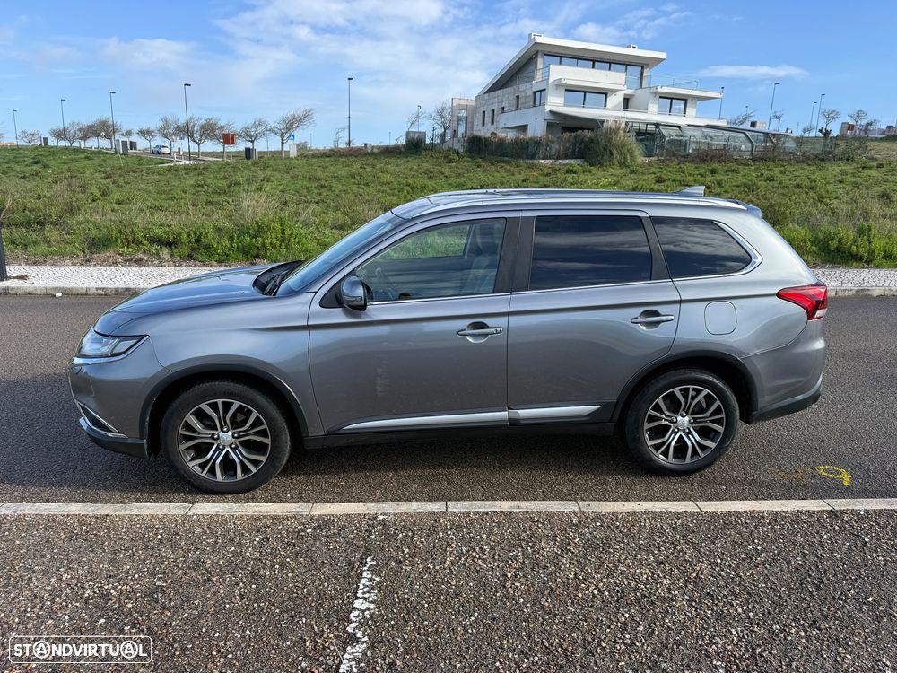 Mitsubishi Outlander 2.2 DI-D Intense+ - 3