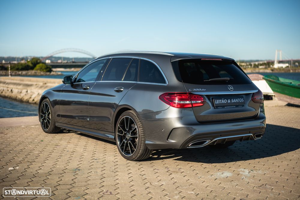 Mercedes-Benz C 300 de AMG Line - 4