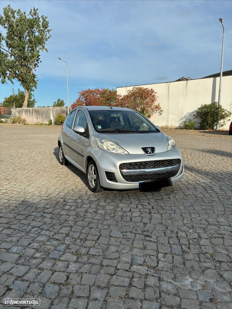Peugeot 107 1.0 Black&Silver - 1