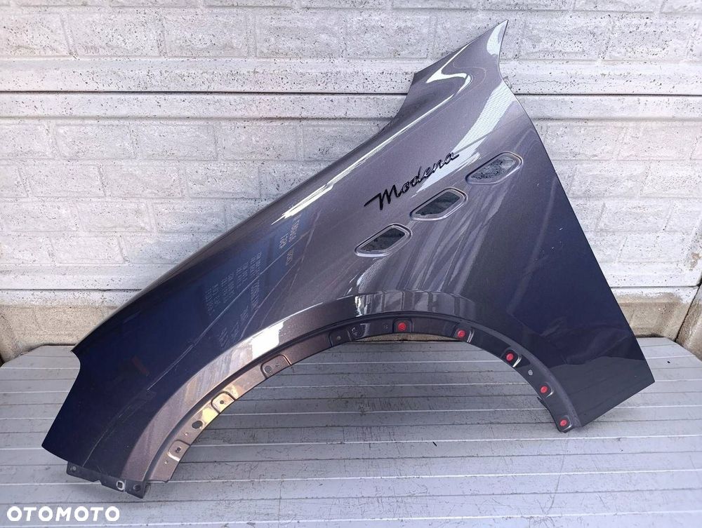 MASERATI GRECALE 22- BŁOTNIK LEWY PRZÓD ORYGINAŁ