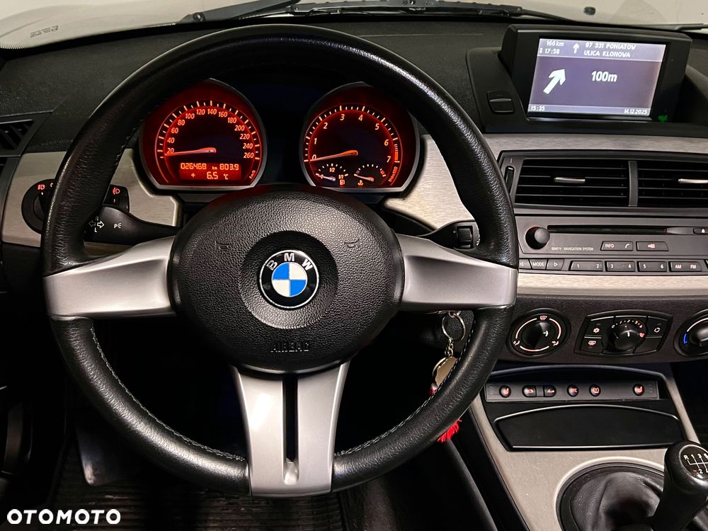 BMW Z4 2.2i - 21