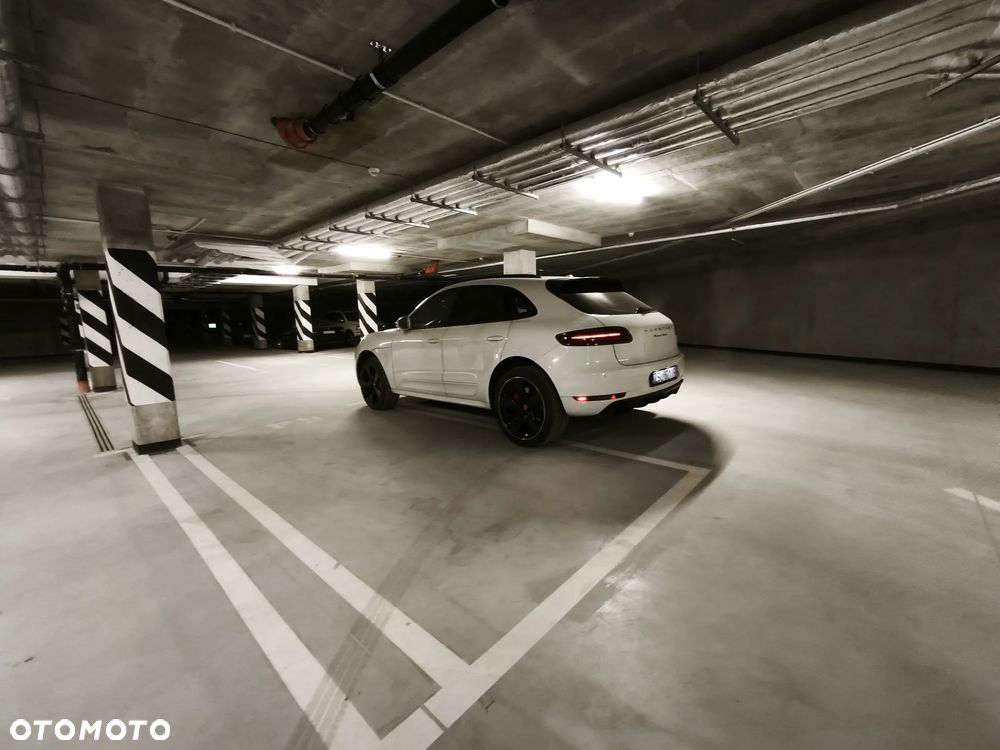 Porsche Macan Turbo PDK - 10