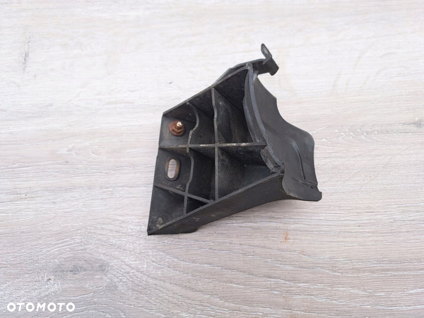 MERCEDES VITO 639 MOCOWANIE PLASTIK ZBIORNIKA WYRÓWNAWCZEGO A6395011320