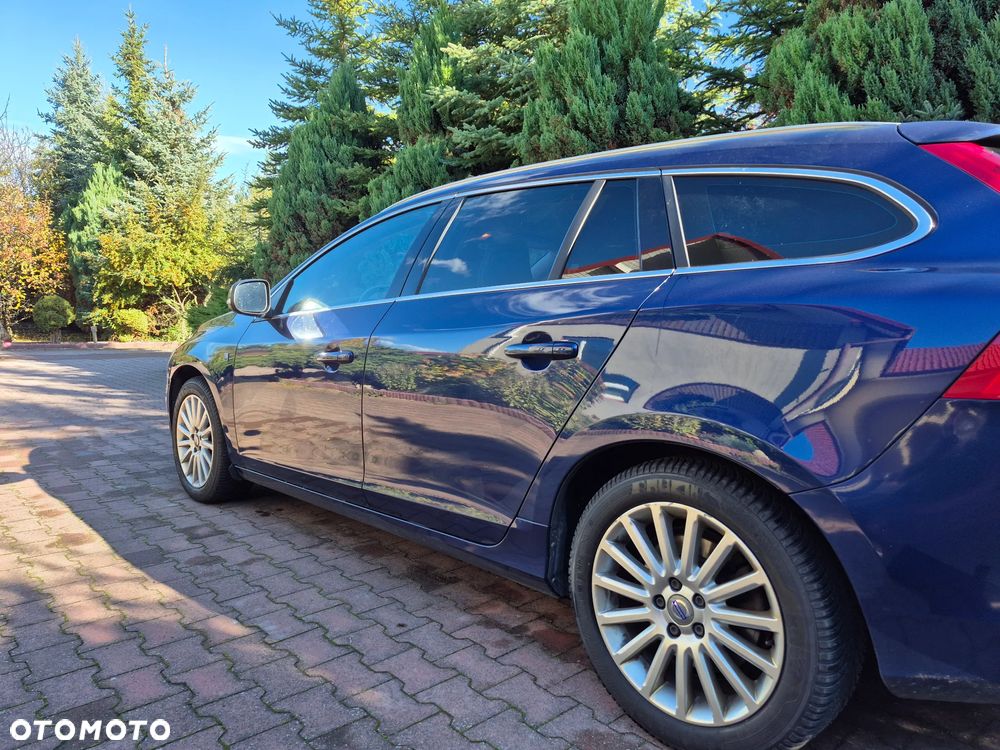 Volvo V60 D3 Drive-E Ocean Race - 3