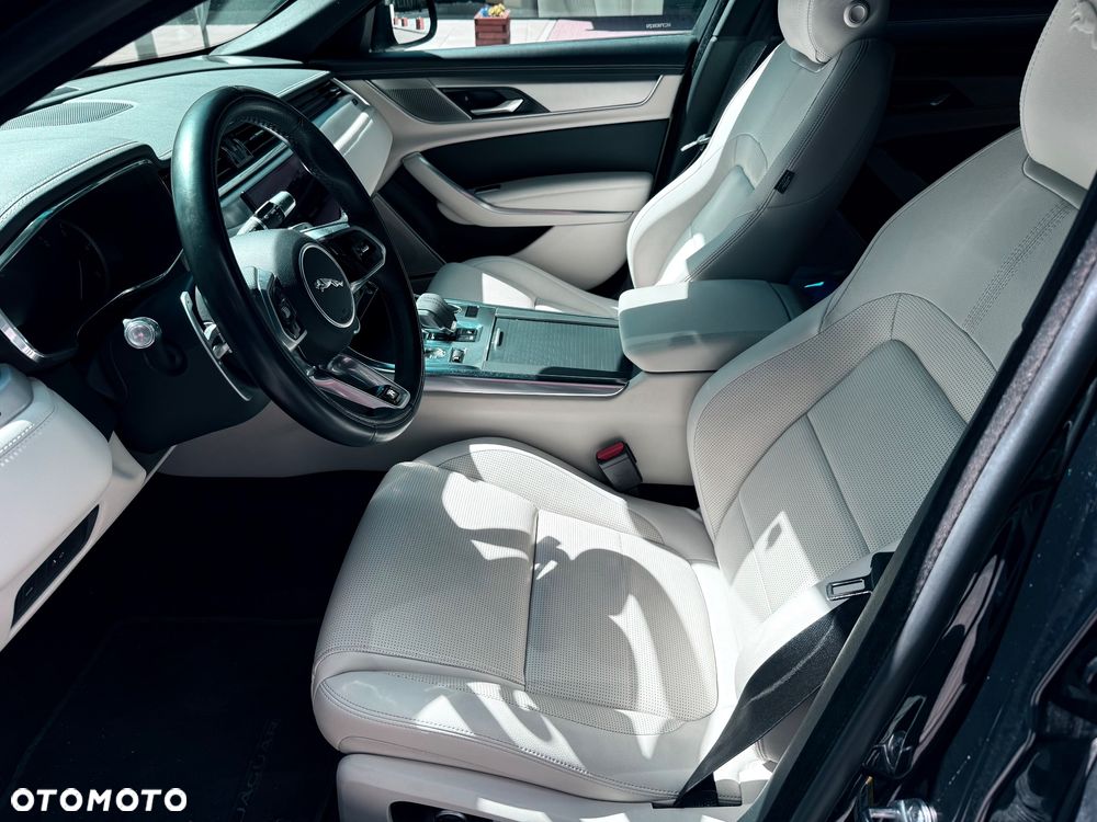 Jaguar XF D200 R-Dynamic SE - 12