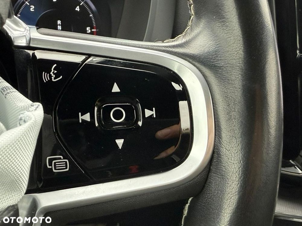 Volvo XC 60 B4 D AWD Geartronic RDesign - 31
