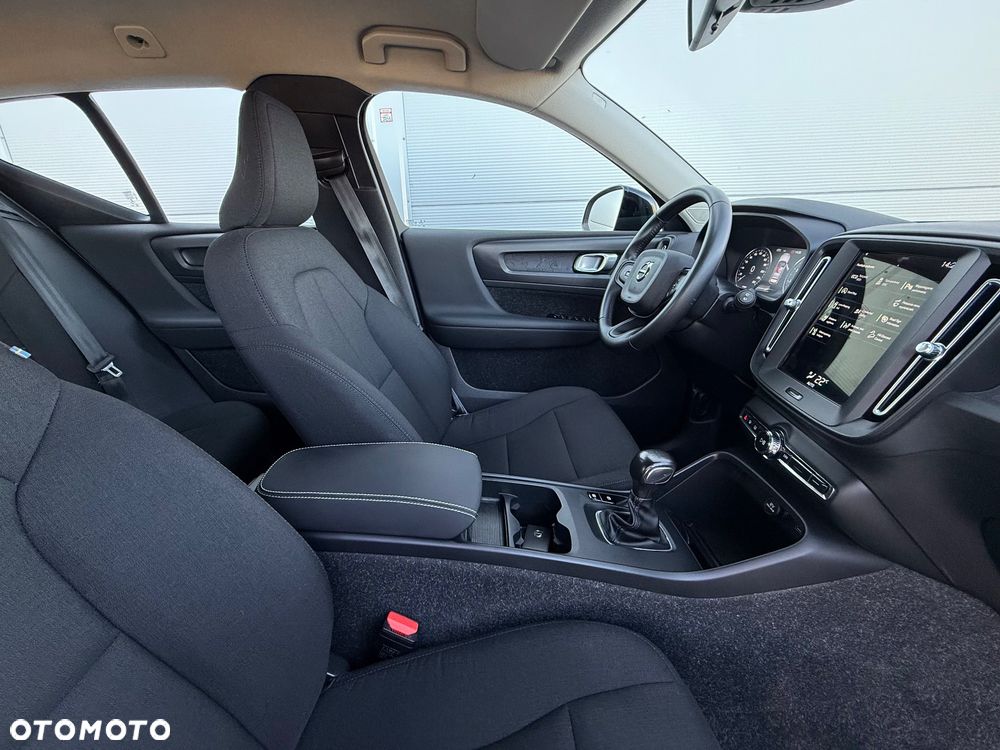 Volvo XC 40 T2 Momentum Core - 12