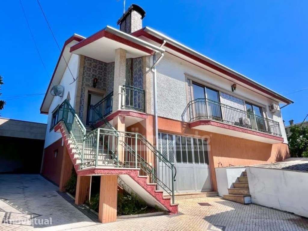 Moradia T3 com anexo T2 pronta a habitar em Albergaria-a-Velha, Aveiro - Grande imagem: 2/60