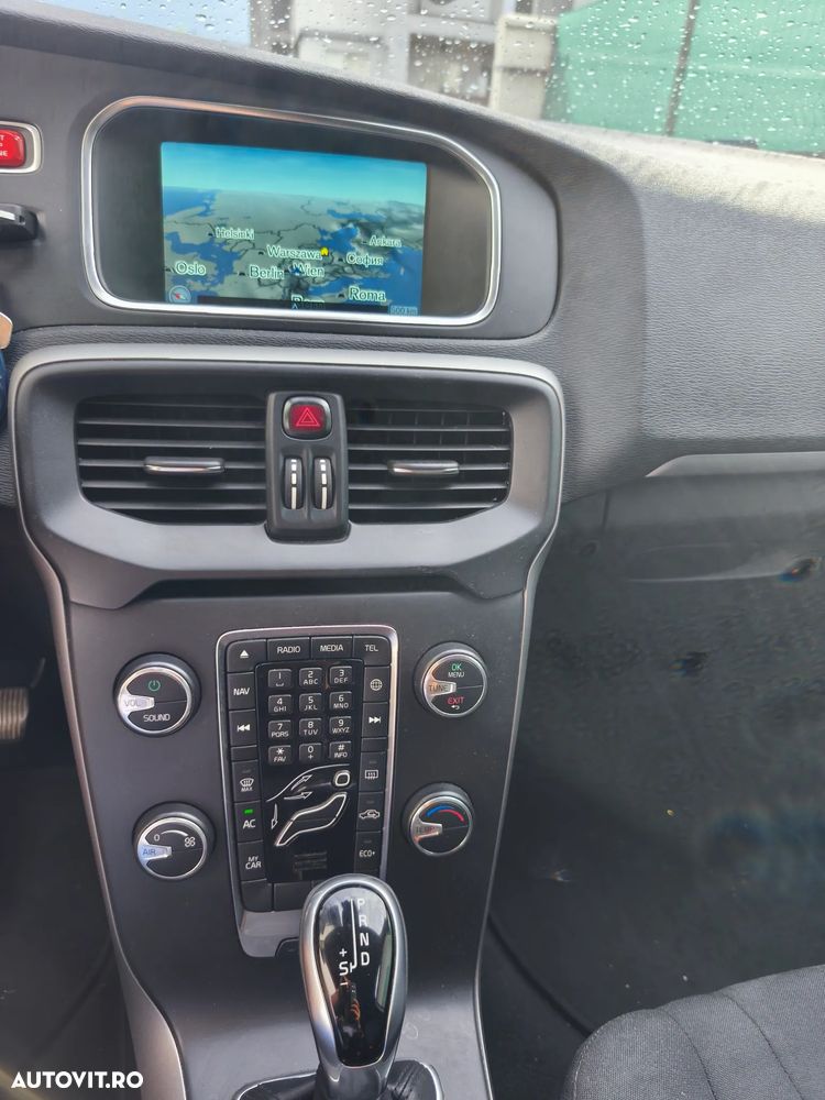 Volvo V40 D2 Geartronic Momentum - 13