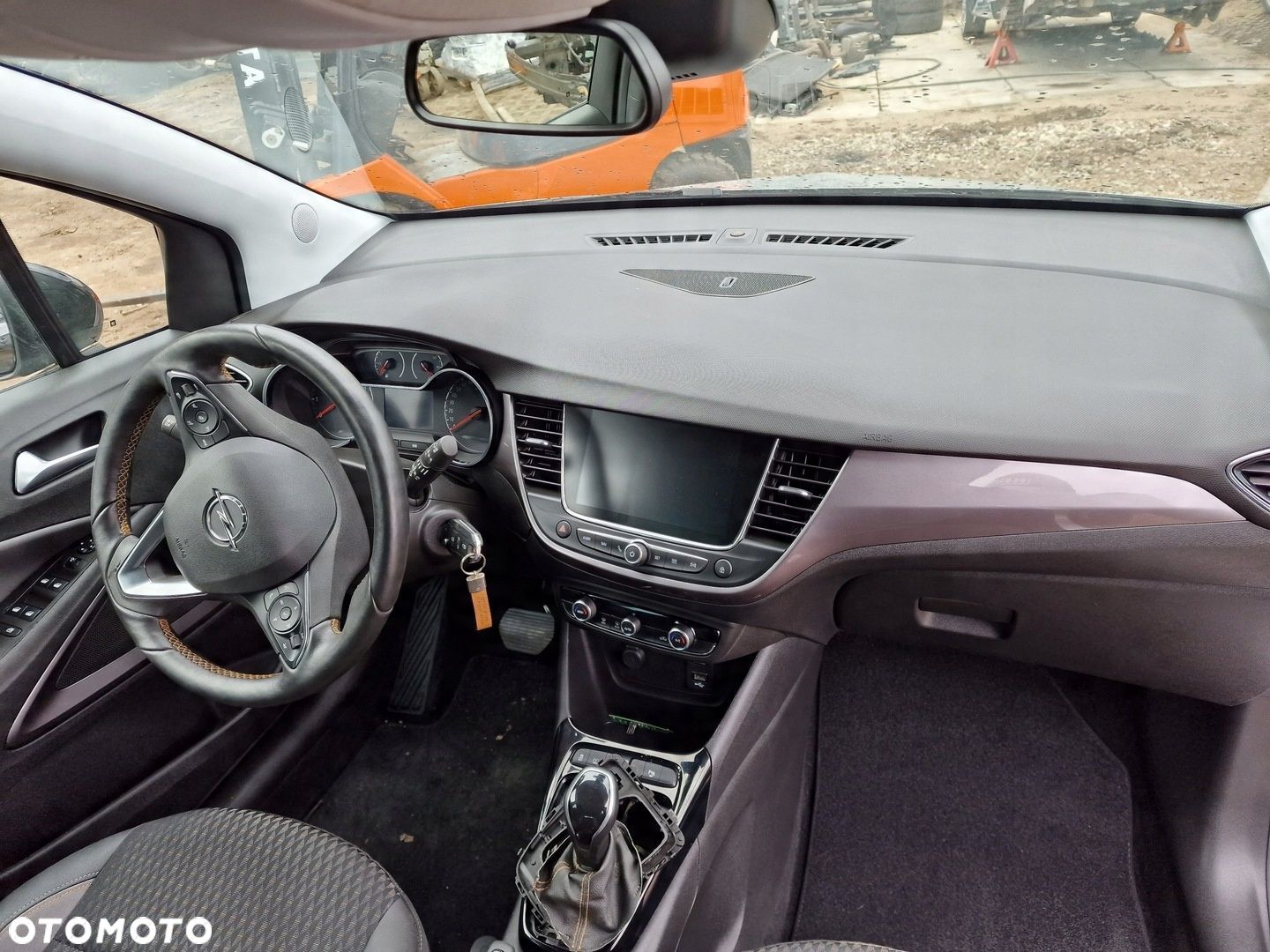 DESKA KOKPIT KONSOLA OPEL CROSSLAND X - 1
