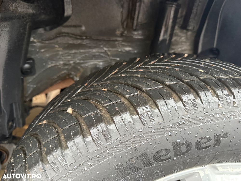 Dacia Duster 1.5 dCi 4x2 Laureate - 17