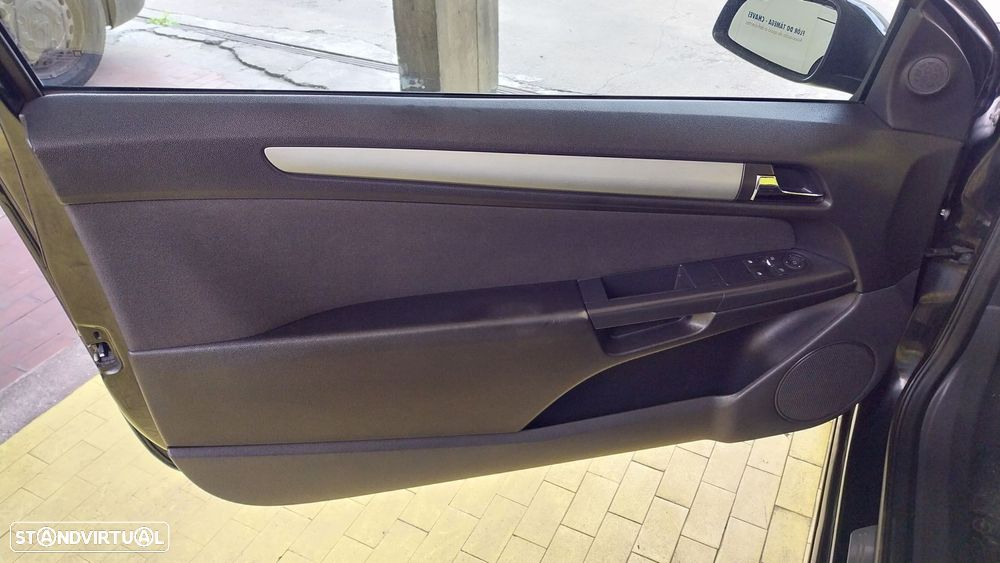 Opel Astra GTC 1.3 CDTi - 5