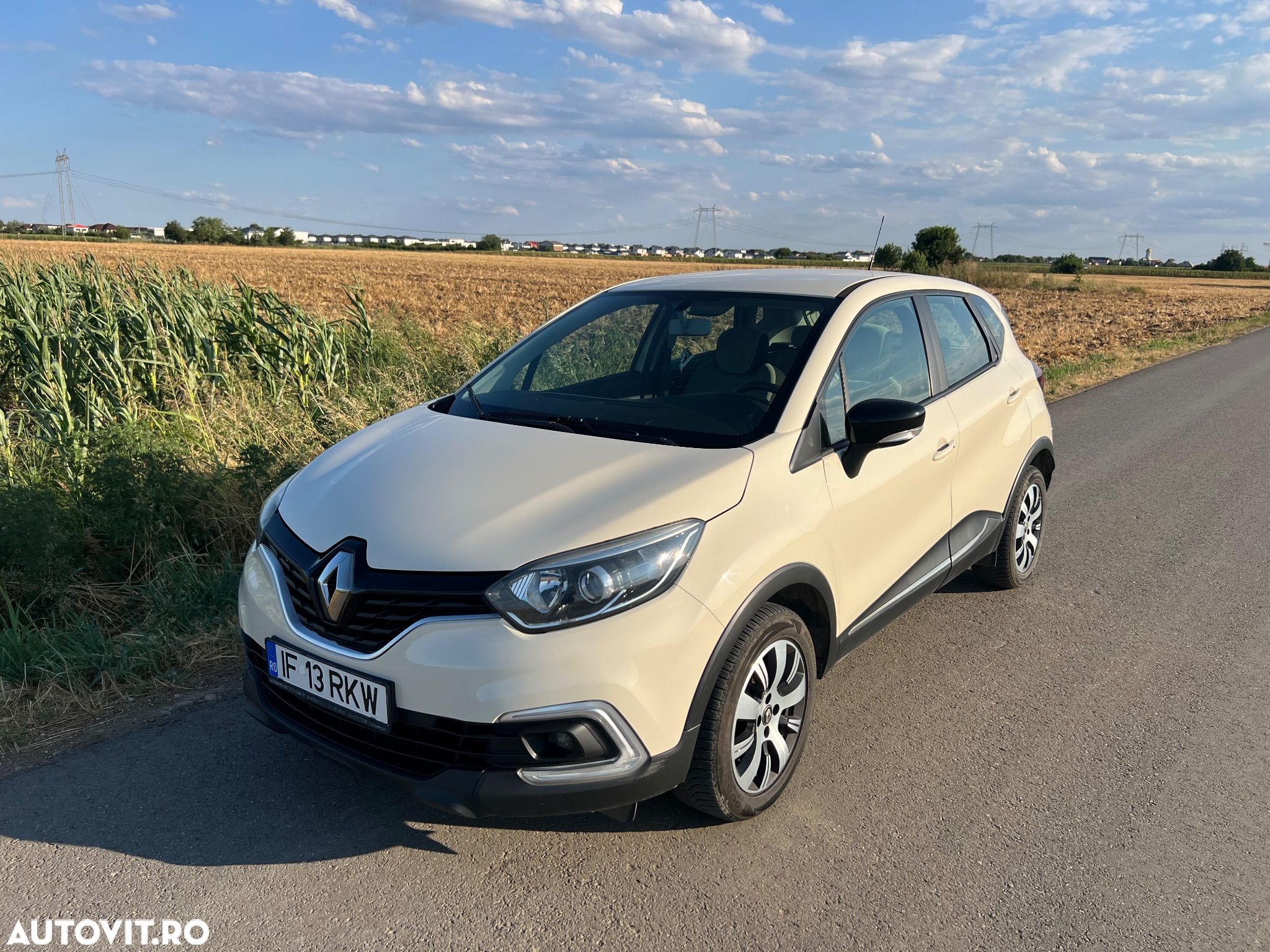 Renault Captur TCe Life Evo - 1