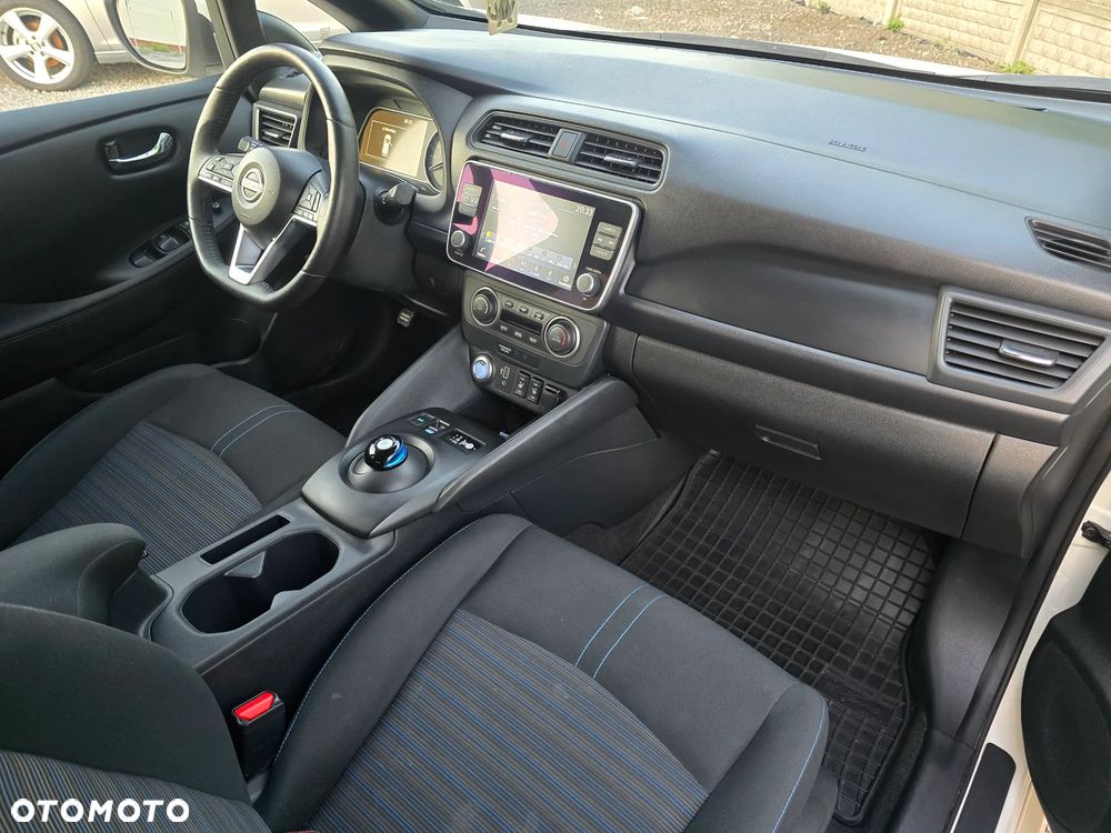 Nissan Leaf - 13