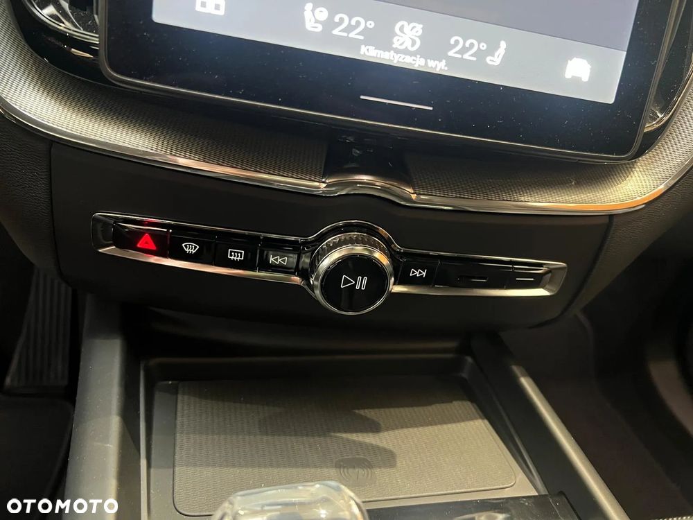 Volvo XC 60 T8 Plug-In Hybrid AWD Ultimate Black Edition - 29