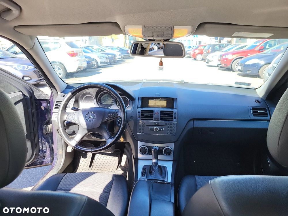 Mercedes-Benz Klasa C 220 CDI BlueEff 4-Matic Classic - 9