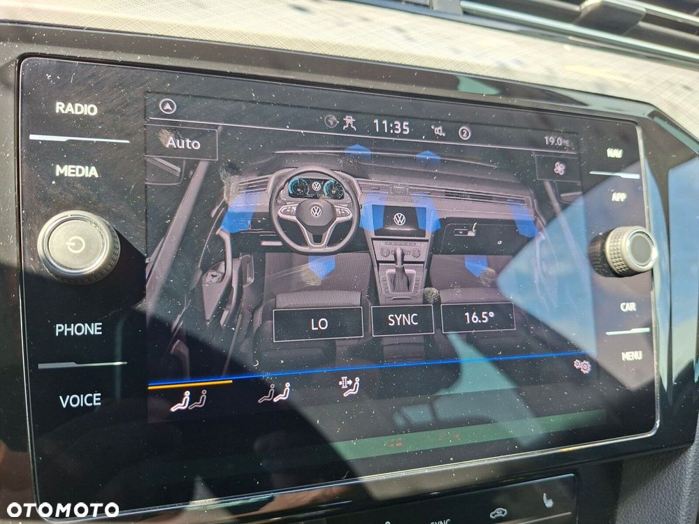 Volkswagen Passat - 28