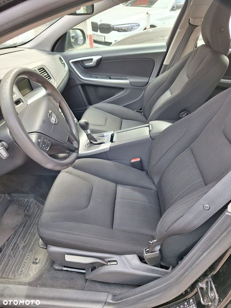 Volvo V60 D2 Edition - 13