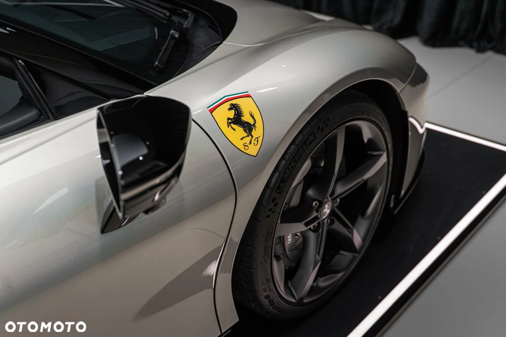 Ferrari SF90 Spider - 38