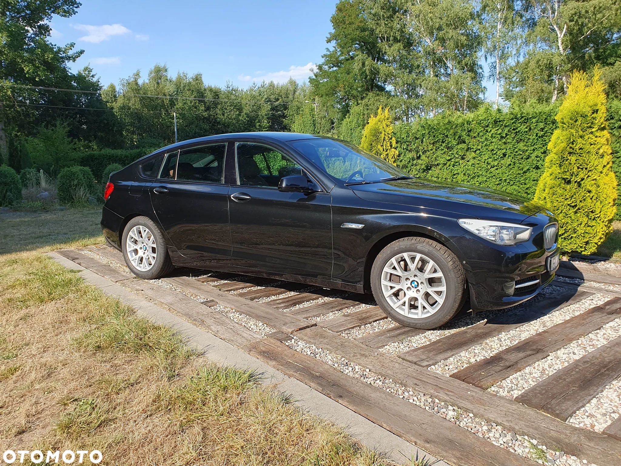 BMW Seria 5 550i - 1