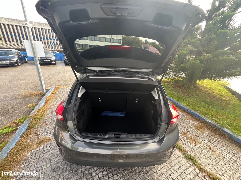 Ford Focus 1.0 EcoBoost Business - 19