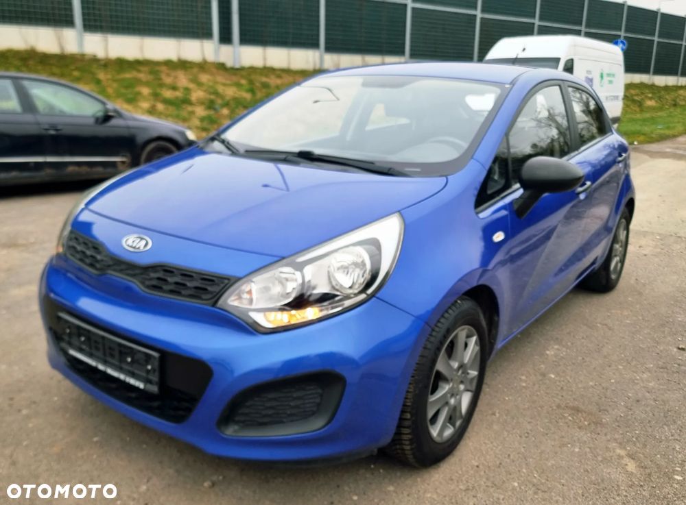 Kia Rio - 2