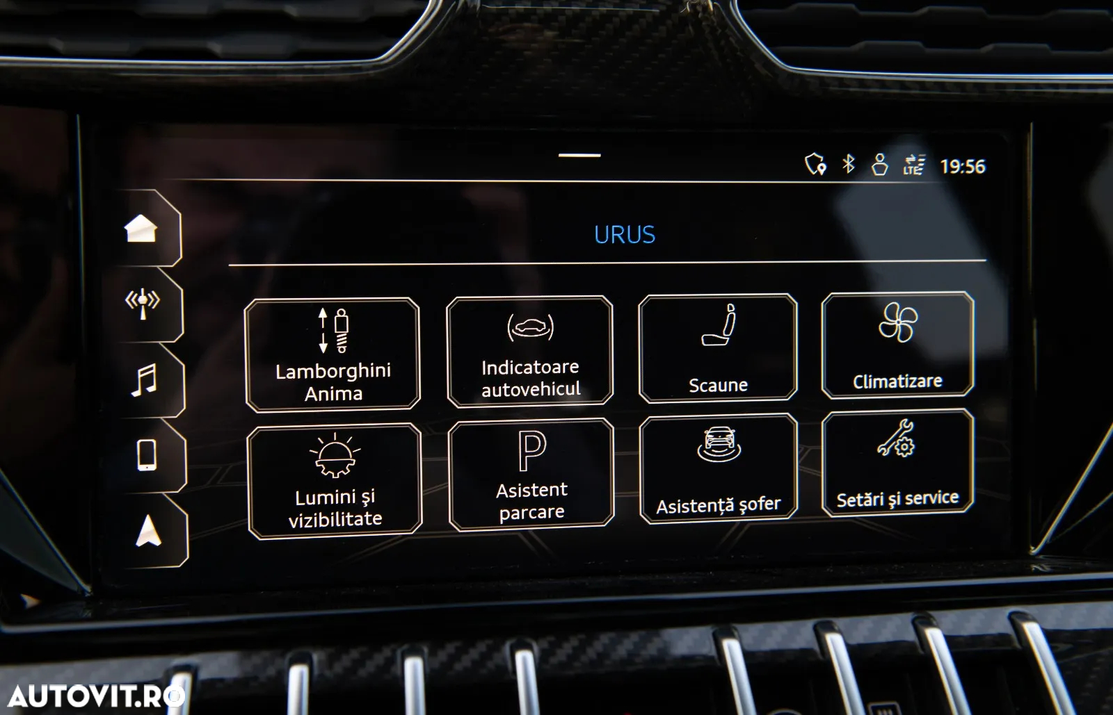 Lamborghini URUS - 33