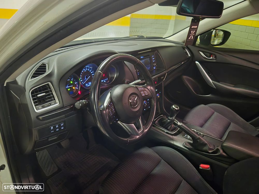 Mazda 6 2.2 SKY-D Evolve Navi 104g - 32