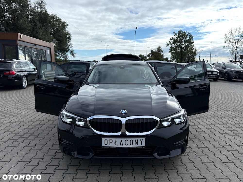 BMW Seria 3 320d - 12