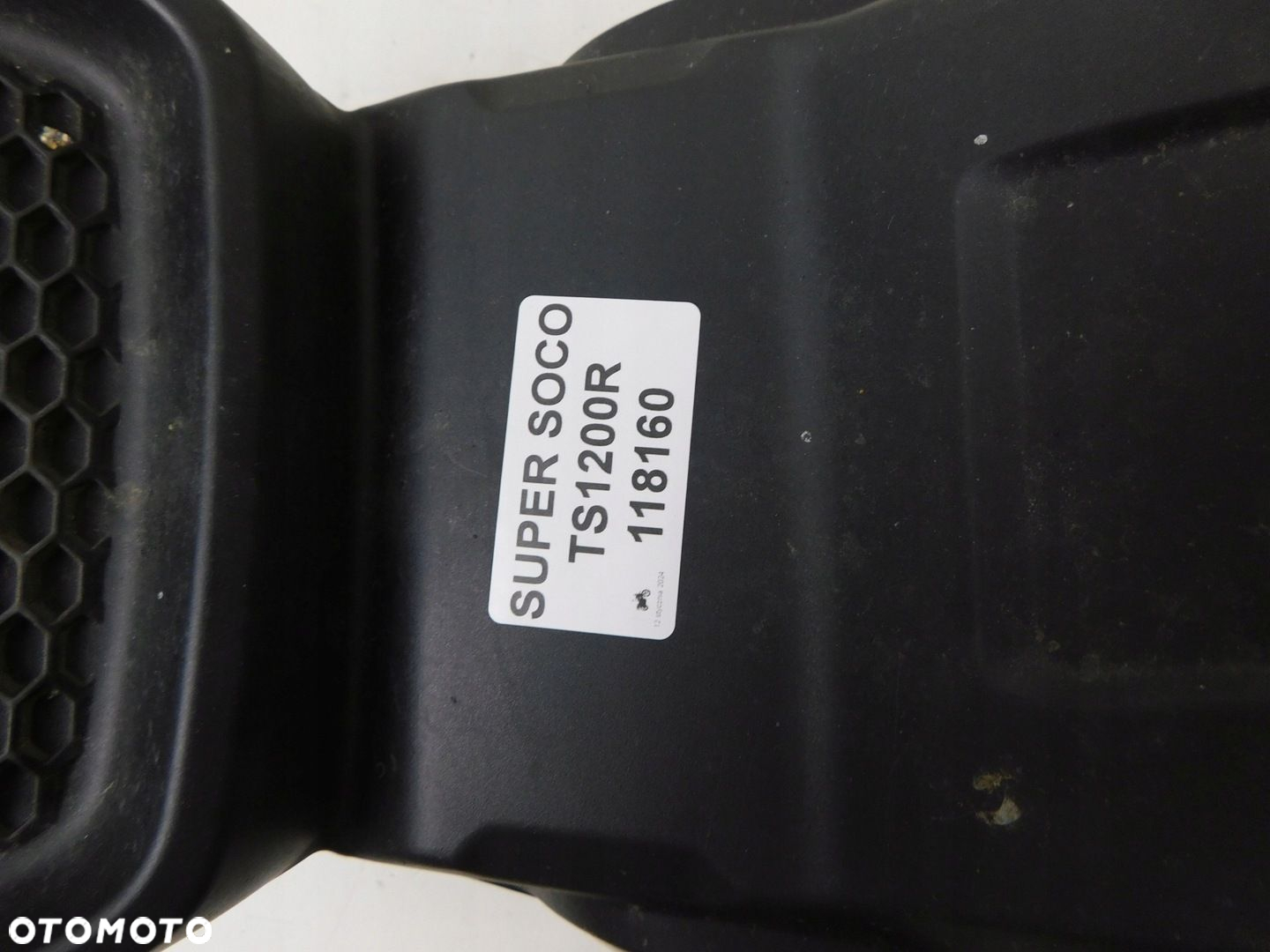 SUPER SOCO TS1200R OSŁONA WYPEŁNIENIE - 2