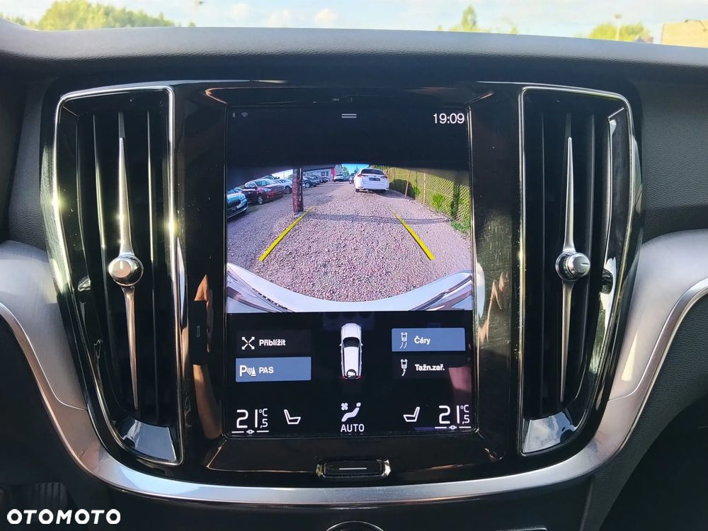 Volvo V60 T6 AWD Plug-In Hybrid Plus Dark - 7