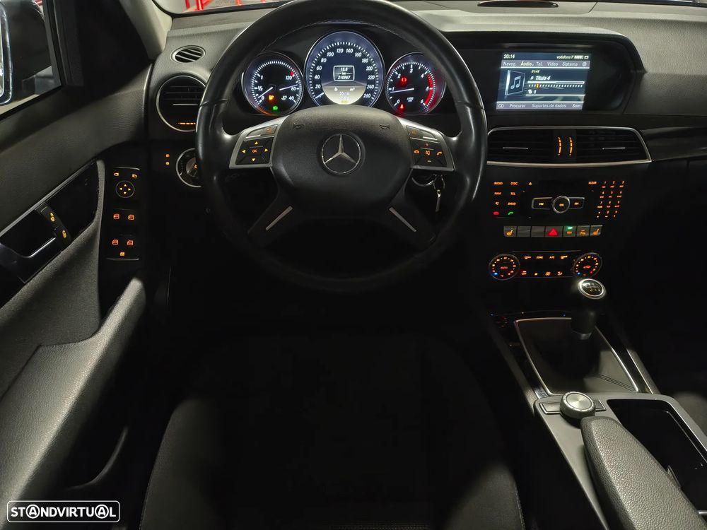 Mercedes-Benz C 220 Station CDI Avantgarde Edition - 40