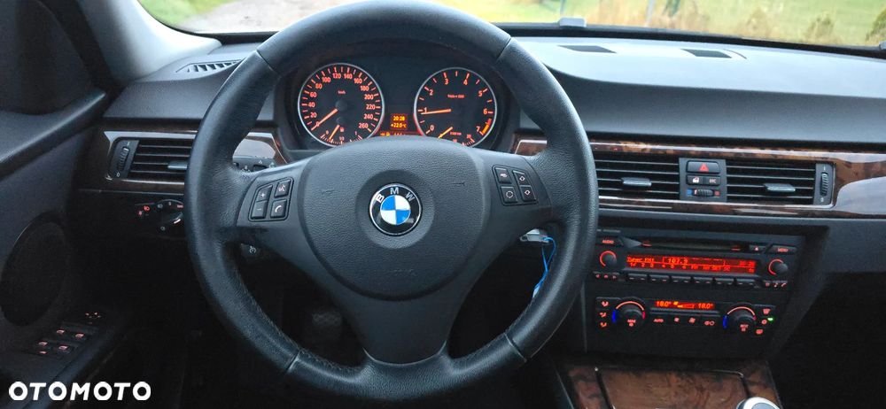BMW Seria 3 - 10