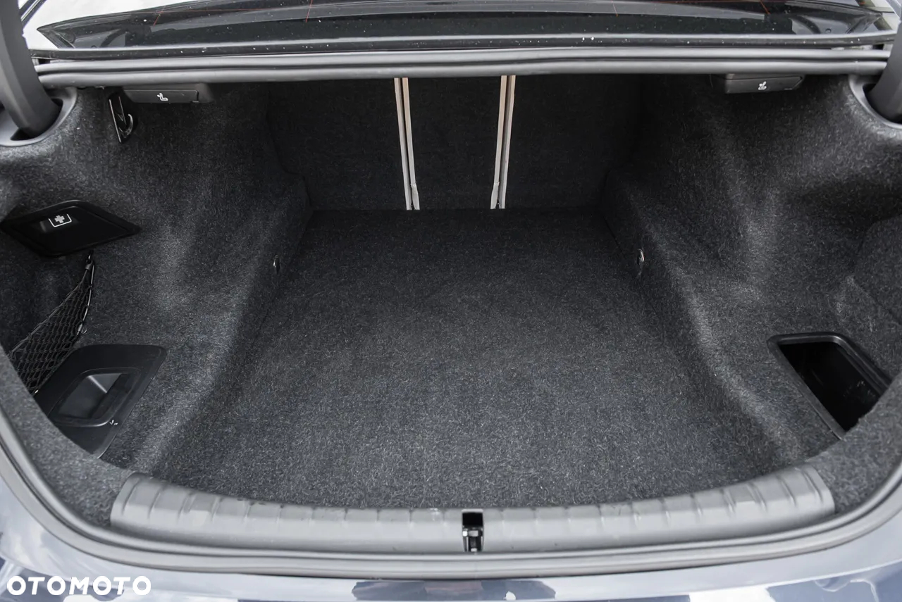 BMW Seria 5 520d xDrive Luxury Line - 36