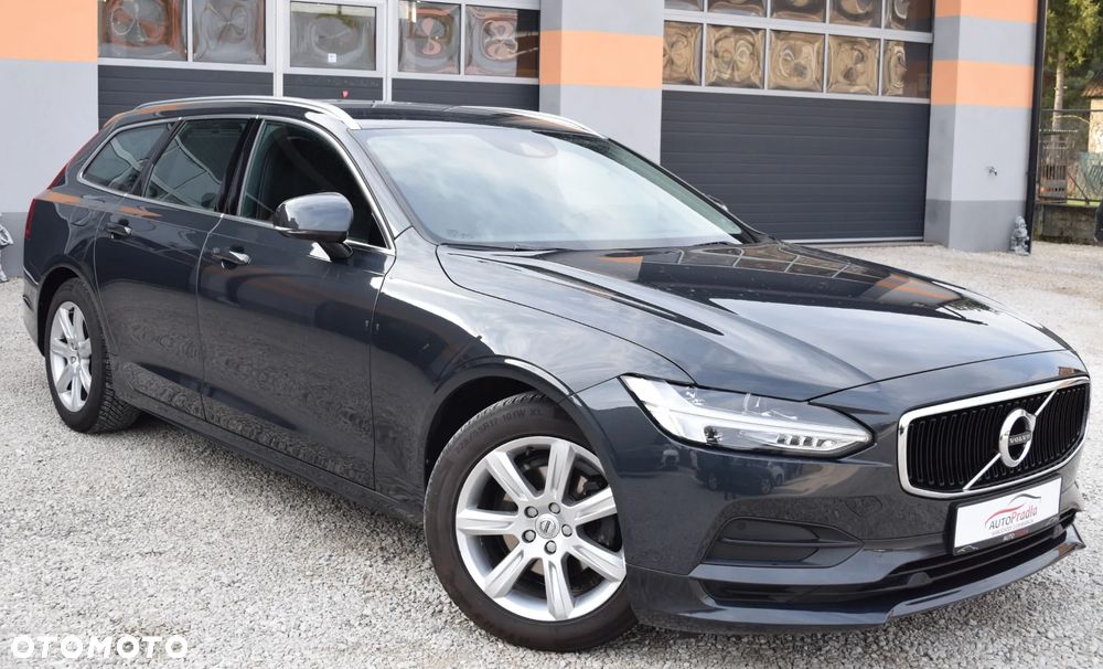 Volvo V90 D3 Momentum Pro - 4