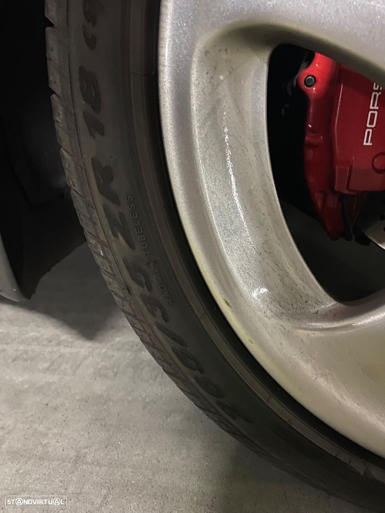 Porsche 911 Série F - 28