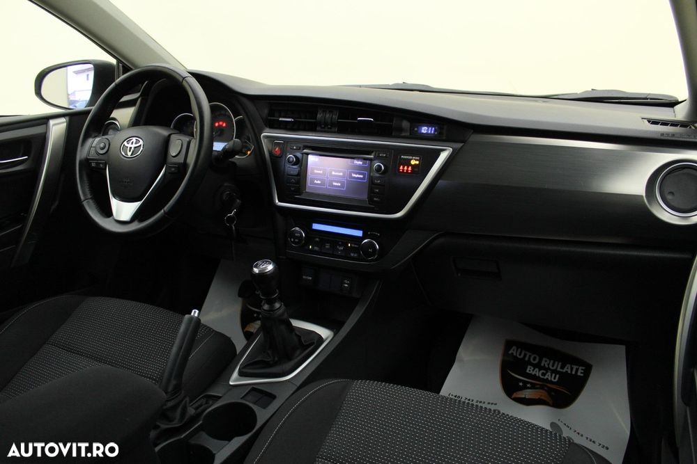 Toyota Auris - 13