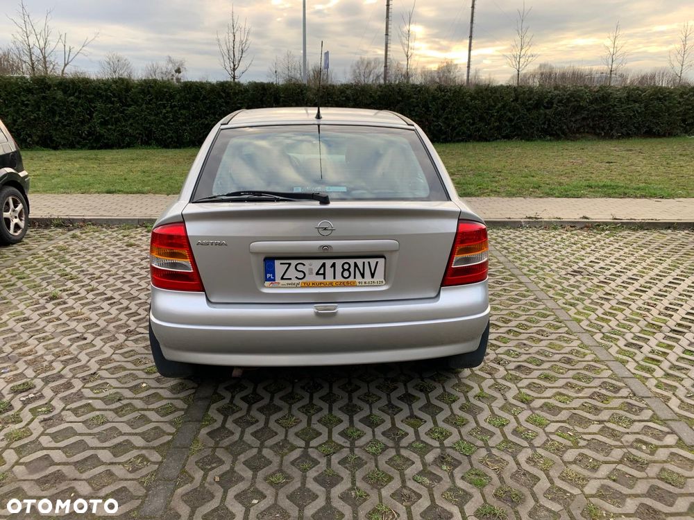 Opel Astra - 9