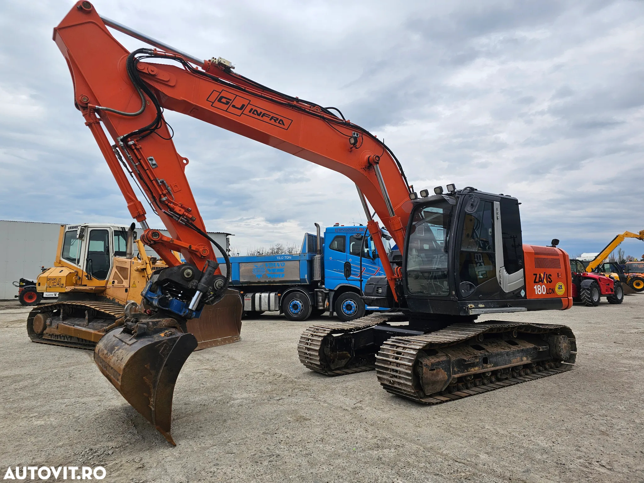 Hitachi ZX 180 LCN Rototilt , import recent , excavator pe senile compact - 8