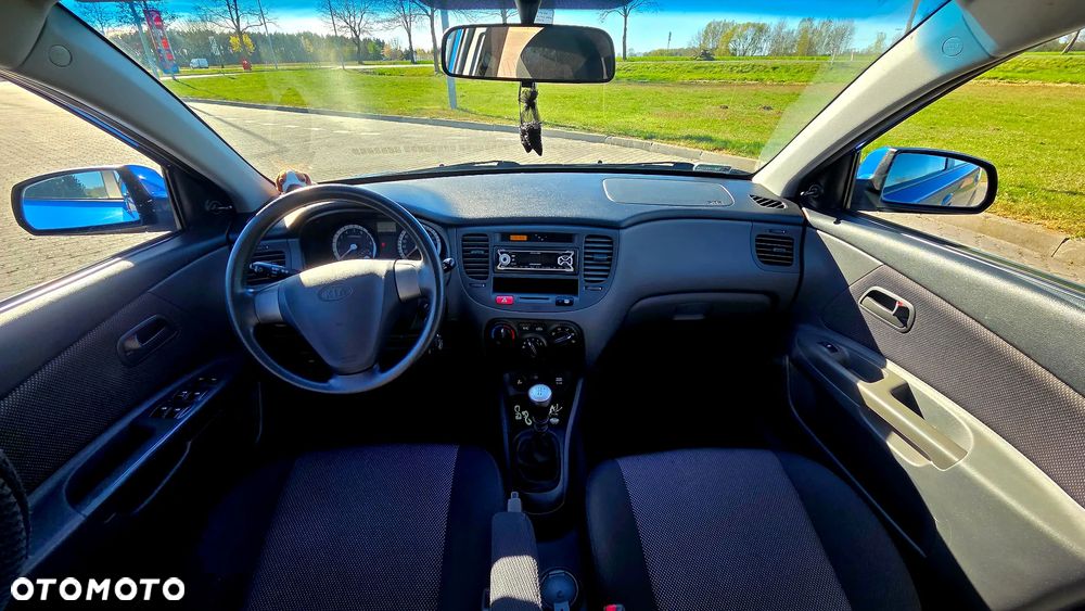 Kia Rio 1.4 Comfort - 7