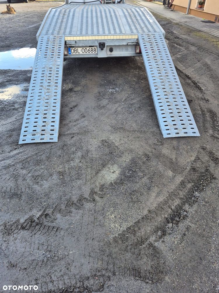 Mercedes-Benz Vario 818 - 13